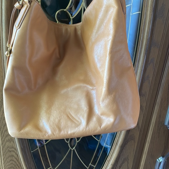 Brahmin smooth shoulder bag med Taupe color excellent condition. - Picture 2 of 9